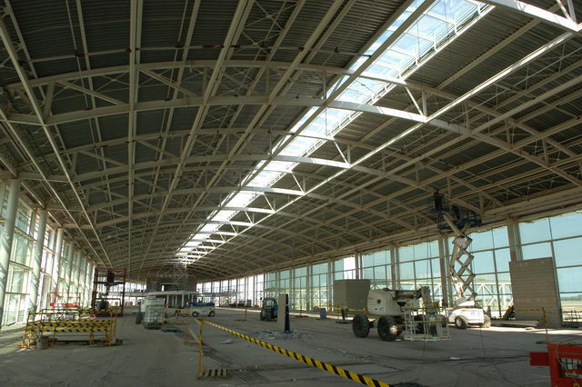 Fotografia de les obres de l'interior de la nova terminal de l'aeroport del Prat (Setembre 2007)
